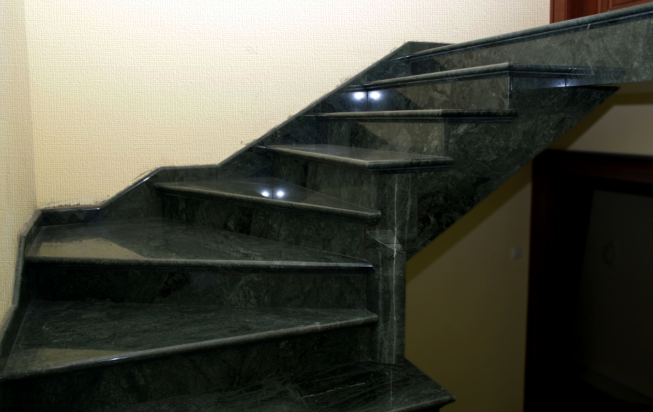 Oblaganje stepenica kamenom mramorom i granitom