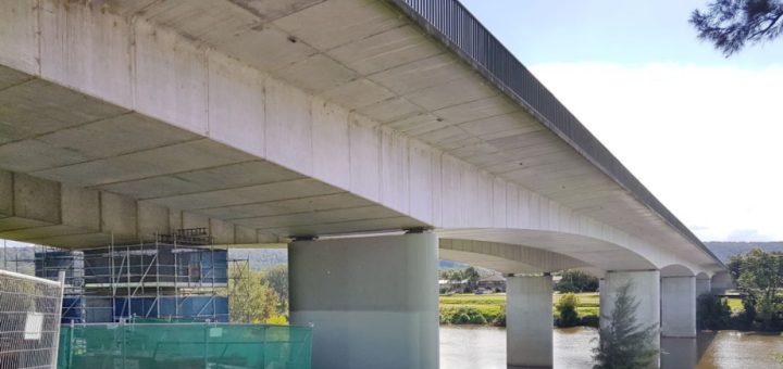 Popravak pukotina i ojačavanje betonskih stupova mosta